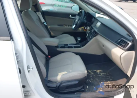 2018 Kia Optima Lx z USA, uszkodzony, nr VIN 5XXGT4L32JG261665